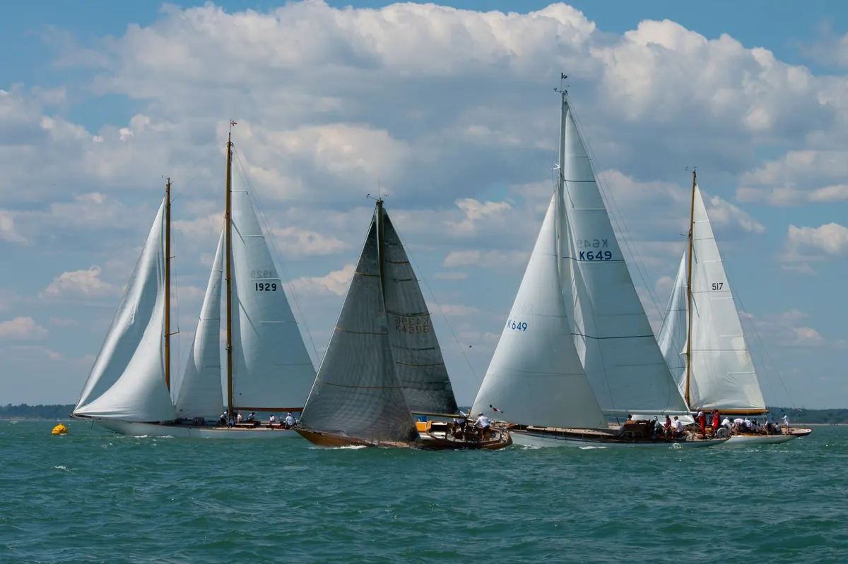 First Time Sailing on the Solent: A Beginner's Guide to Tides, Wind and Mooring